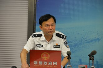 以公安政務(wù)服務(wù)改革為抓手高效服務(wù)經(jīng)濟(jì)社會(huì)發(fā)展