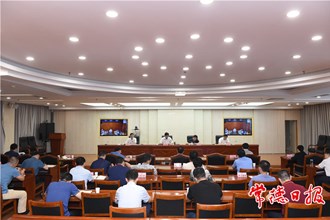 鄒文輝在市安委會(huì)全體（擴(kuò)大）會(huì)議上強(qiáng)調(diào)：采取有力有效常態(tài)化措施 確保全市安全生產(chǎn)形勢(shì)穩(wěn)定向好