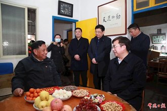 鄒文輝開展春節(jié)前走訪慰問活動 把黨的關(guān)懷送到群眾心頭