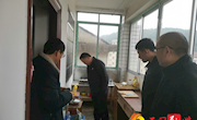 石門：慰問(wèn)留在深山學(xué)校過(guò)年的吉林籍教師