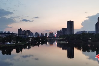 夕暉?水天城