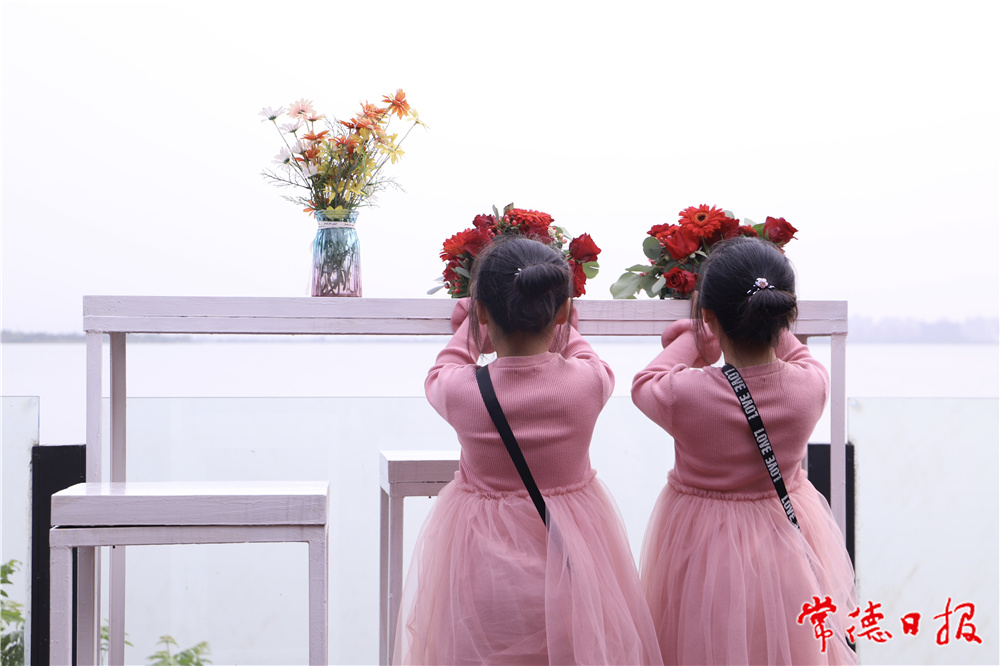 盧健-雙胞胎-1.jpg