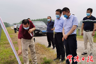市領(lǐng)導(dǎo)調(diào)研洞庭湖北部地區(qū)安鄉(xiāng)縣補(bǔ)水工程