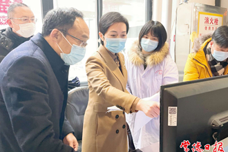 市領(lǐng)導(dǎo)督導(dǎo)惡劣天氣春運保暢與疫情防控工作