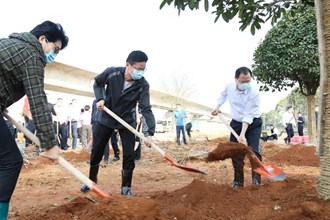 我市開(kāi)展2022年義務(wù)植樹(shù)活動(dòng)
