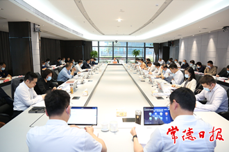 周振宇專題調(diào)度政務(wù)質(zhì)效提升、優(yōu)化營(yíng)商環(huán)境、“走解優(yōu)”行動(dòng) 全力以赴打造全省領(lǐng)先、全國(guó)一流的營(yíng)商環(huán)境