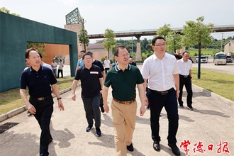 周振宇調(diào)度方艙醫(yī)院設(shè)置等工作時指出：堅決保持防控定力 全面提升應(yīng)急能力