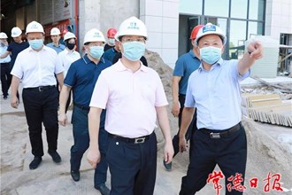 周振宇調(diào)研市直醫(yī)療機(jī)構(gòu)建設(shè)項(xiàng)目 保證工程質(zhì)量 加快施工進(jìn)度 確保按期運(yùn)營(yíng)