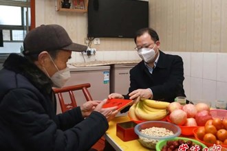 周振宇開展節(jié)前走訪慰問活動