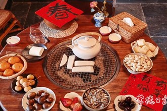 【社會(huì)】火出圈，河街圍爐煮茶一桌難求