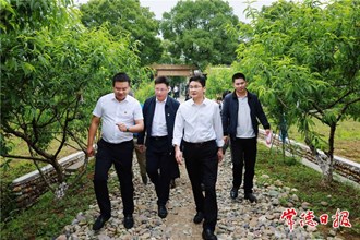曹志強(qiáng)帶隊(duì)調(diào)研桃花源鄉(xiāng)村振興示范片建設(shè)時(shí)強(qiáng)調(diào)：努力把桃花源“美好風(fēng)景”變成“幸福光景”