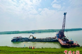 【圖片新聞】洞庭湖重點垸堤防加固工程建設(shè)正酣