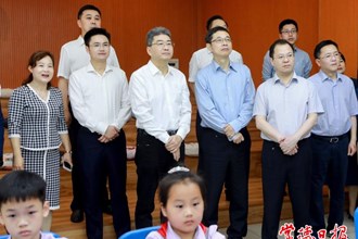 教育部副部長(zhǎng)吳巖率專家組來常考察調(diào)研并強(qiáng)調(diào)：加快推進(jìn)教育數(shù)字轉(zhuǎn)型和智能升級(jí)