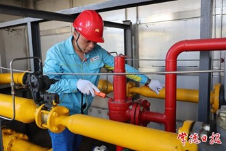 【高溫下的勞動者】燃氣維修人員保障“心臟”安全穩(wěn)定“輸血”