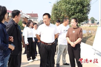 市領(lǐng)導(dǎo)到澧縣調(diào)研農(nóng)村堰塘清淤擴(kuò)容等工作