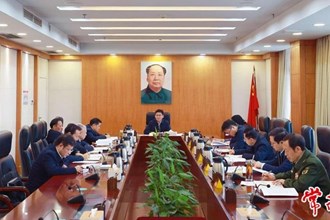 曹志強(qiáng)在主持市委常委班子主題教育專(zhuān)題民主生活會(huì)會(huì)前學(xué)習(xí)研討?hù)呤形碚搶W(xué)習(xí)中心組2024年第1次集體學(xué)習(xí)時(shí)強(qiáng)調(diào)：學(xué)深悟透習(xí)近平新時(shí)代中國(guó)特色社會(huì)主義思想 筑牢開(kāi)好專(zhuān)題民主生活會(huì)的思想基礎(chǔ)