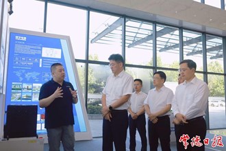 羅毅君在常德經(jīng)開區(qū)調(diào)研時(shí)強(qiáng)調(diào)：以產(chǎn)業(yè)項(xiàng)目為重心 以改革創(chuàng)新為動(dòng)力 扎實(shí)推進(jìn)園區(qū)提質(zhì)增效和轉(zhuǎn)型升級