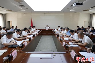 周振宇在裝備制造產(chǎn)業(yè)專項小組工作推進會議上強調(diào)：建強鏈條 培強龍頭 加快推動裝備制造產(chǎn)業(yè)高質(zhì)量發(fā)展