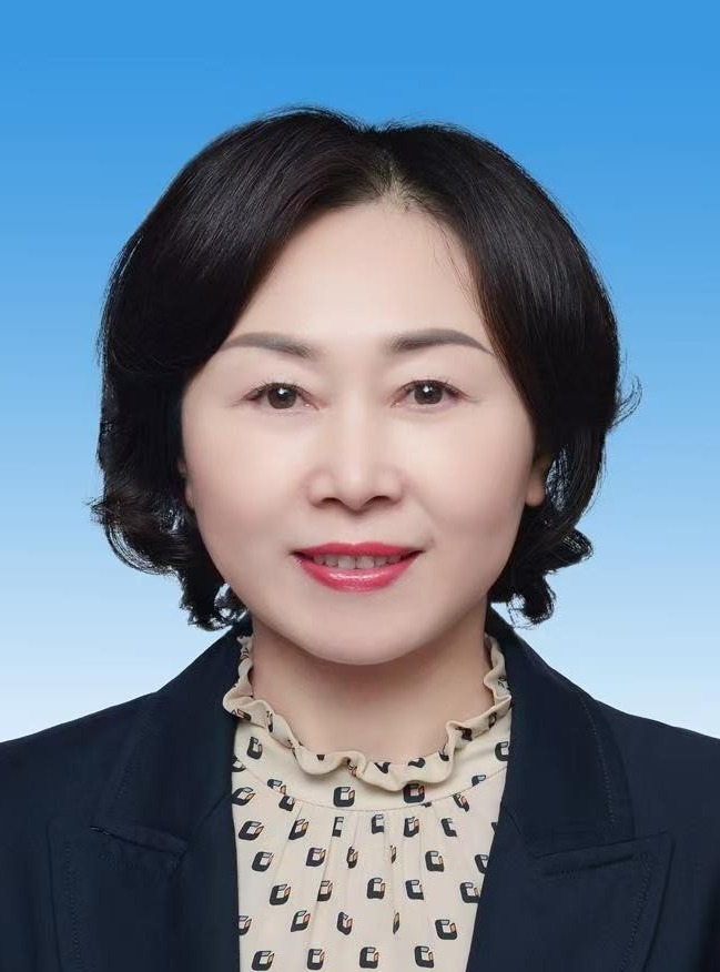 陳　華
