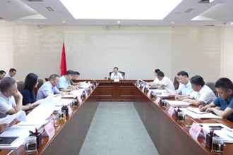周振宇主持召開常德市政府黨組會議暨市長碰頭會