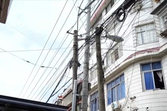 石門：整治“蜘蛛網(wǎng)” 城市“顏值”升