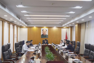 常德市委常委班子民主生活會(huì)會(huì)前學(xué)習(xí)研討暨市委理論學(xué)習(xí)中心組2025年第1次集體學(xué)習(xí)開(kāi)展