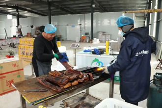 安鄉(xiāng)：臘味飄香年味濃 “舌尖”年貨加工忙